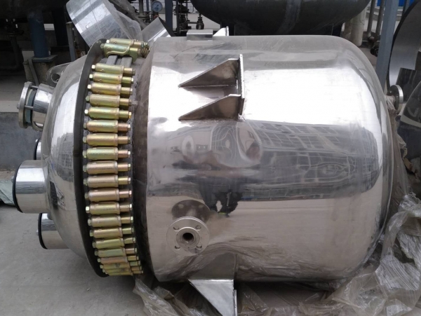 K1000L搪玻璃反应罐外包不锈钢